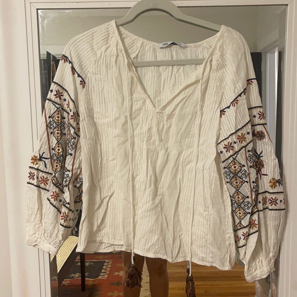 Zara embroidered sleeve top